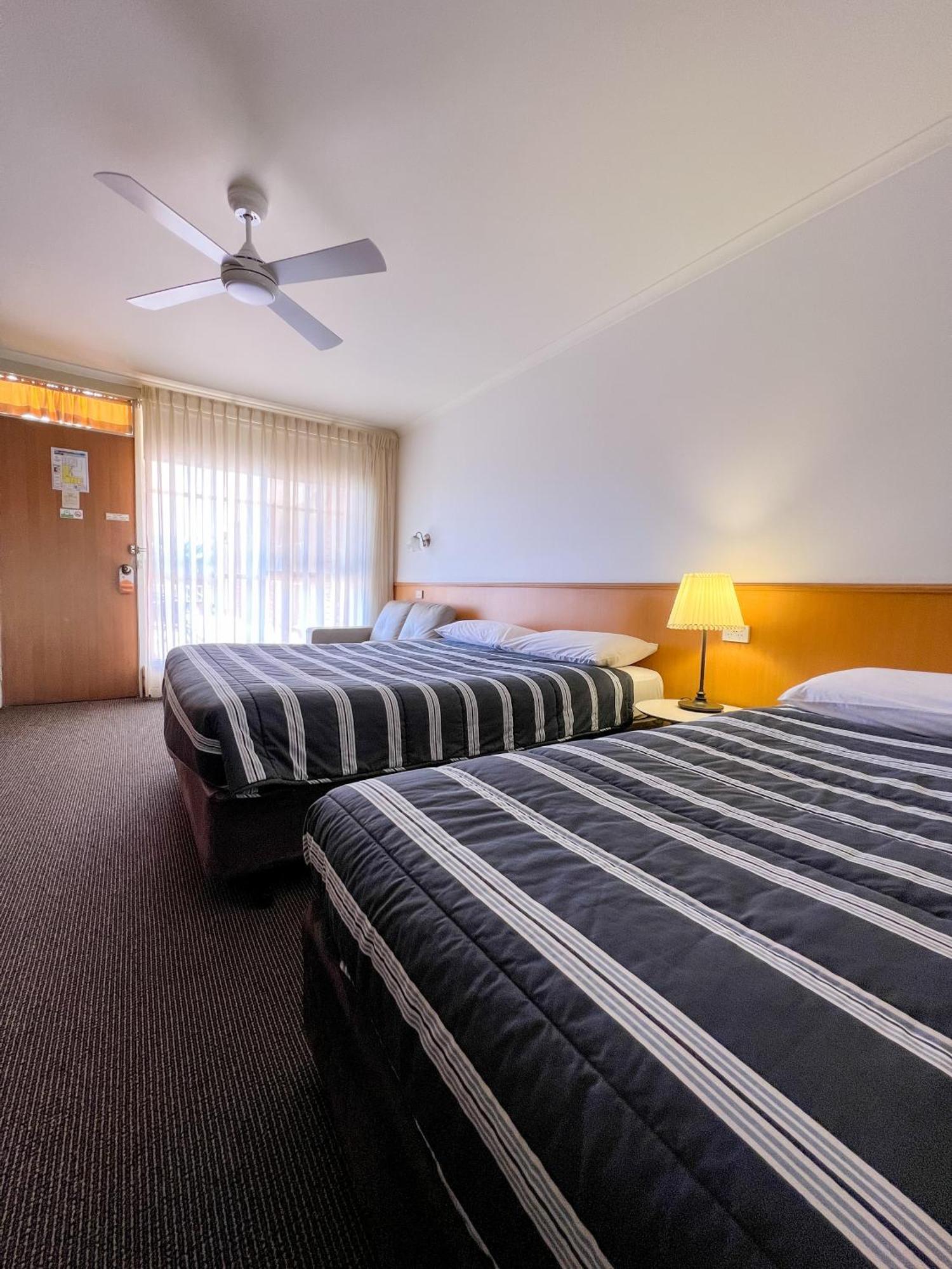 Summerhill Motor Inn (Adults Only) Merimbula Εξωτερικό φωτογραφία