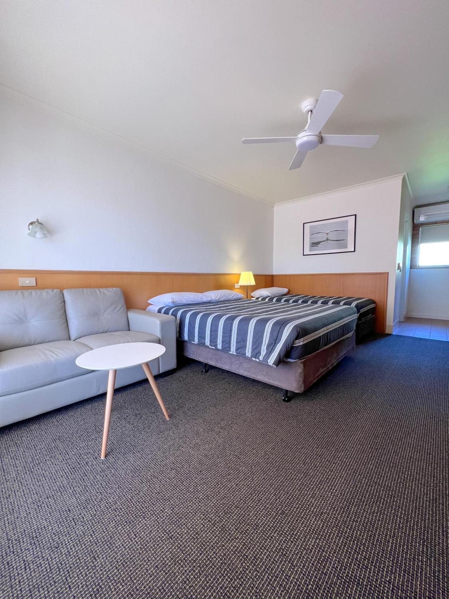 Summerhill Motor Inn (Adults Only) Merimbula Εξωτερικό φωτογραφία