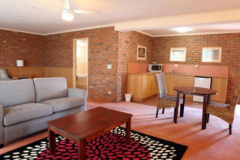Summerhill Motor Inn (Adults Only) Merimbula Εξωτερικό φωτογραφία