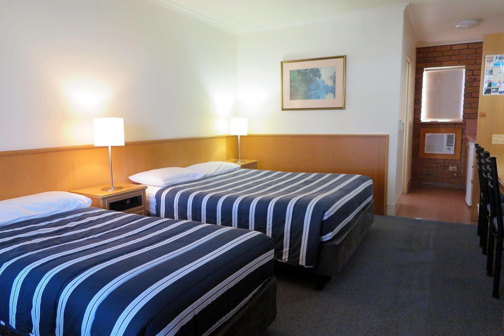 Summerhill Motor Inn (Adults Only) Merimbula Εξωτερικό φωτογραφία